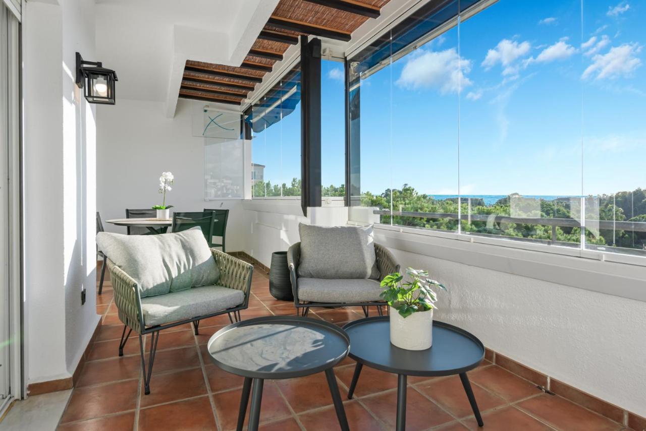 Modern Apartment - 2 Bedrooms, Beachside - Puerto Banus Marbella Exterior foto