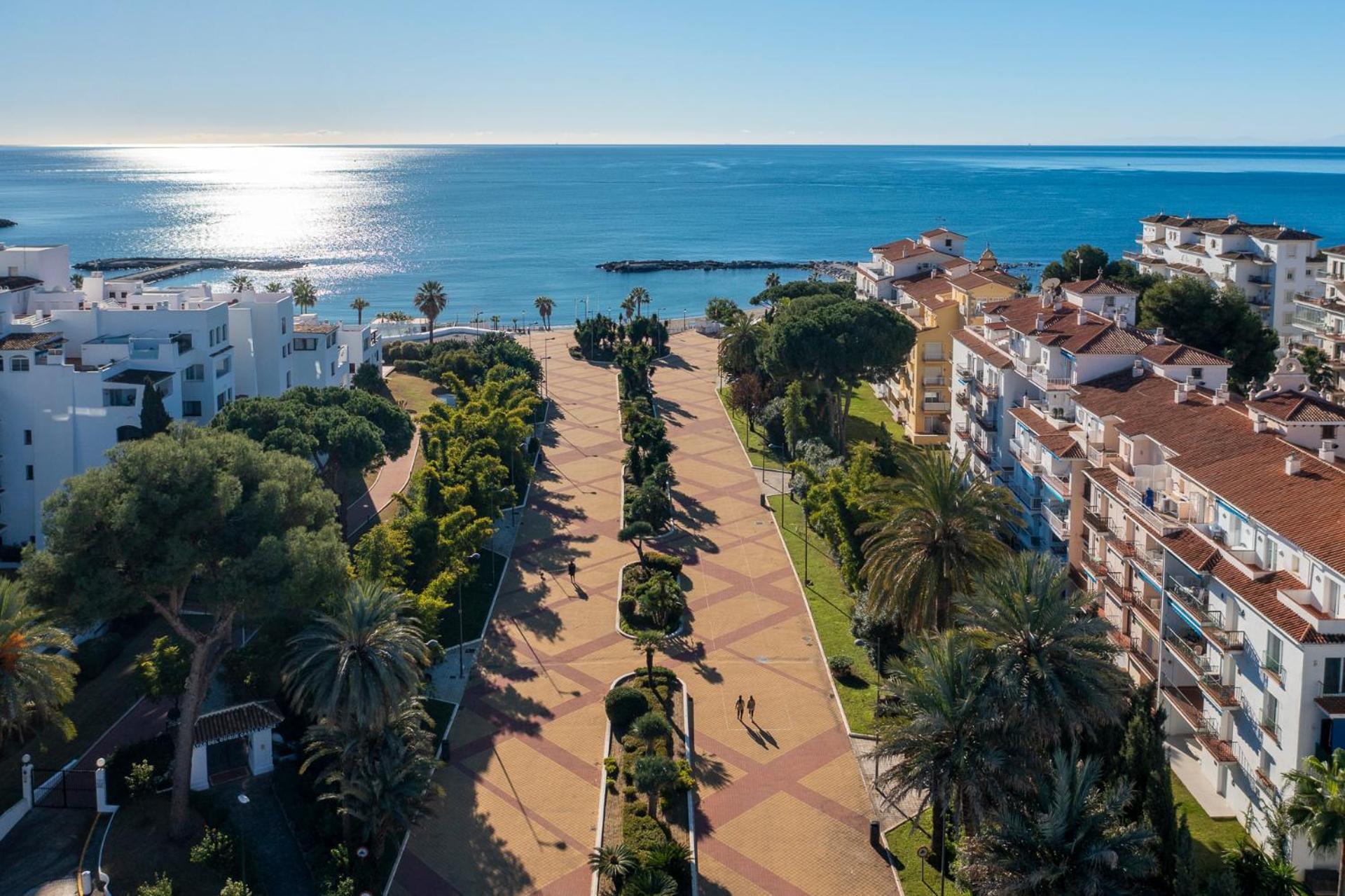 Modern Apartment - 2 Bedrooms, Beachside - Puerto Banus Marbella Exterior foto